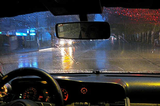 lái xe an toàn trong trời mưa